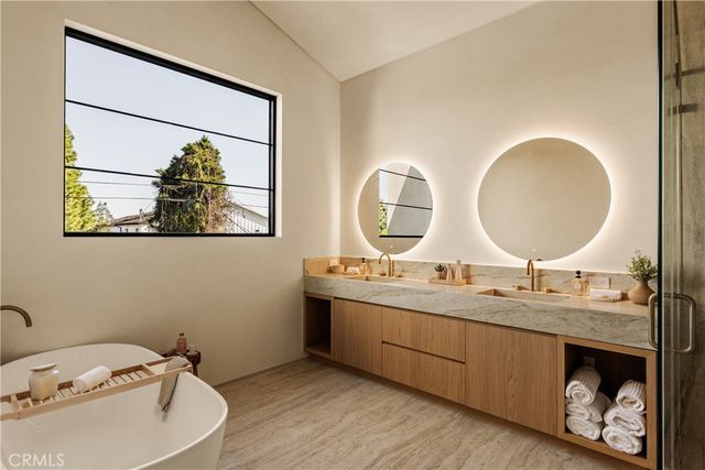 4724 Halbrent, Sherman Oaks, CA 91403