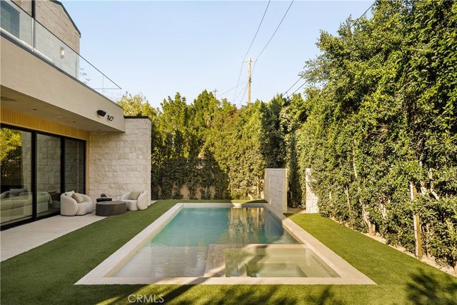 4724 Halbrent, Sherman Oaks, CA 91403