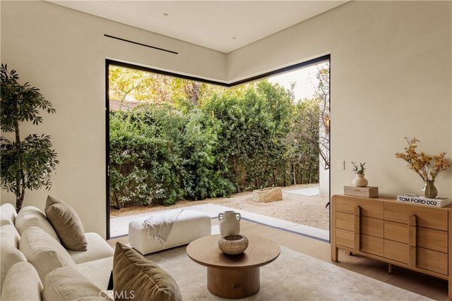 4724 Halbrent, Sherman Oaks, CA 91403