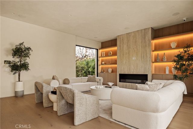 4724 Halbrent, Sherman Oaks, CA 91403