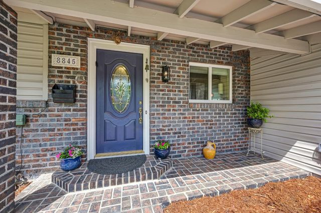 8845 Anona Way, Orangevale, CA 95662