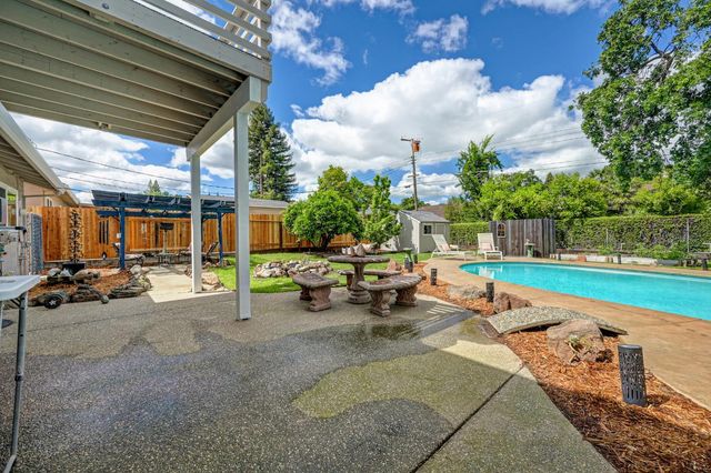 8845 Anona Way, Orangevale, CA 95662