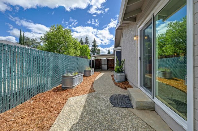 8845 Anona Way, Orangevale, CA 95662