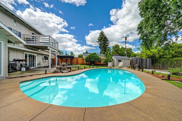 8845 Anona Way, Orangevale, CA 95662