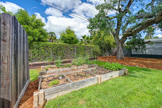 8845 Anona Way, Orangevale, CA 95662