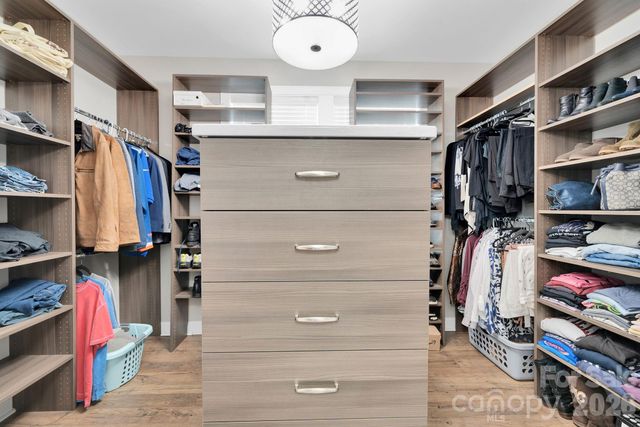 663 Highland Ridge Point, Lake Wylie, SC 29710