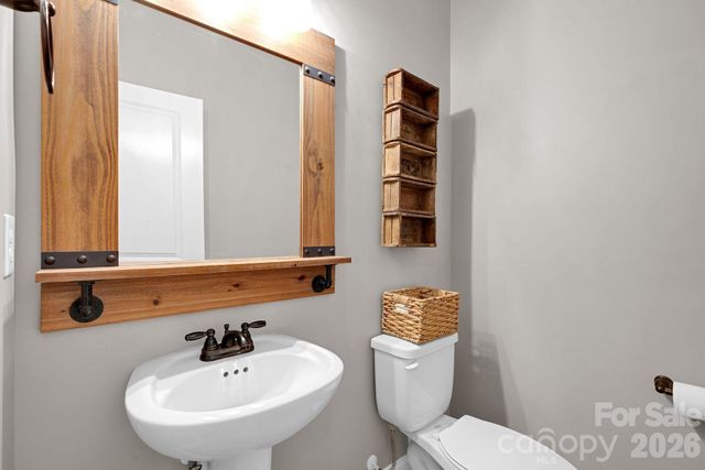 663 Highland Ridge Point, Lake Wylie, SC 29710