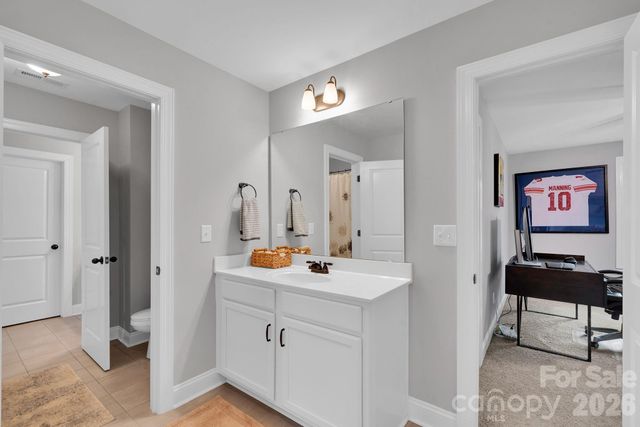 663 Highland Ridge Point, Lake Wylie, SC 29710