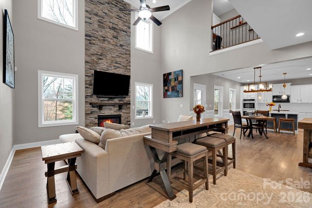 663 Highland Ridge Point, Lake Wylie, SC 29710