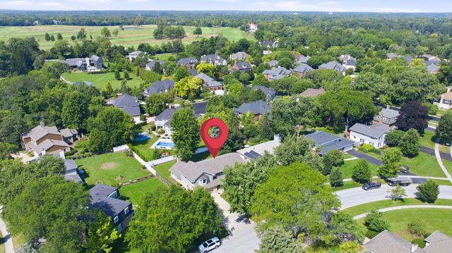1654 Wadsworth Road, Wheaton, IL 60189