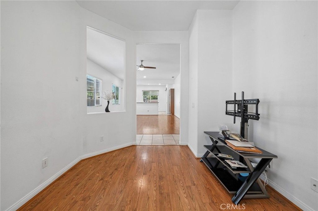 Image 5 of property listing at 10257 Wascana Lane, Apple Valley, CA 92308
