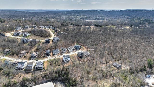 2221 N Marks Mill Lane, Fayetteville, AR 72703