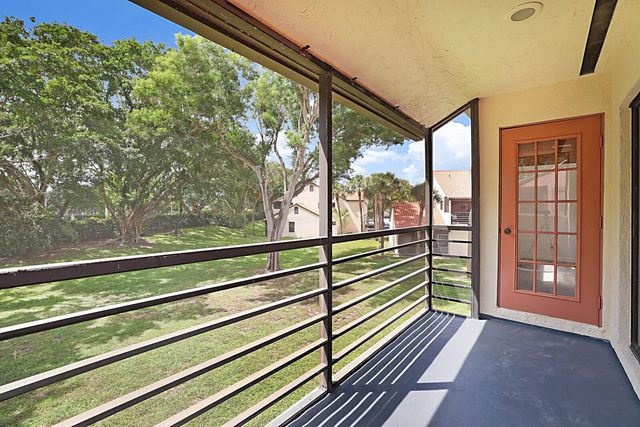 9 Vía De Casas Sur 203, Boynton Beach, FL 33426