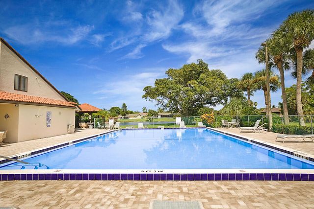 9 Vía De Casas Sur 203, Boynton Beach, FL 33426