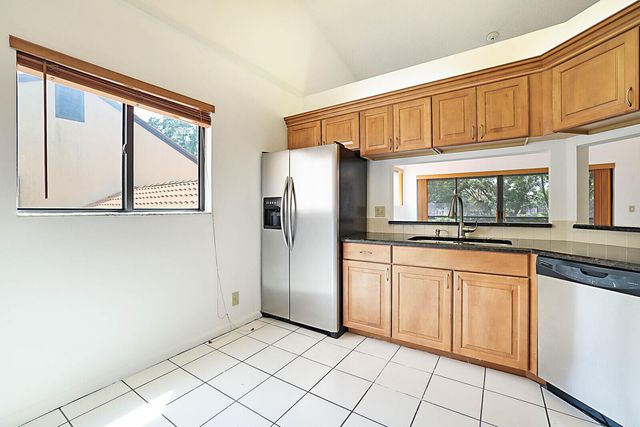 9 Vía De Casas Sur 203, Boynton Beach, FL 33426