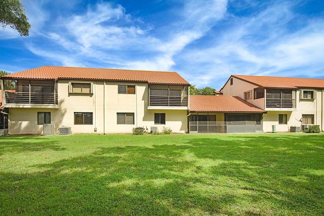 9 Vía De Casas Sur 203, Boynton Beach, FL 33426