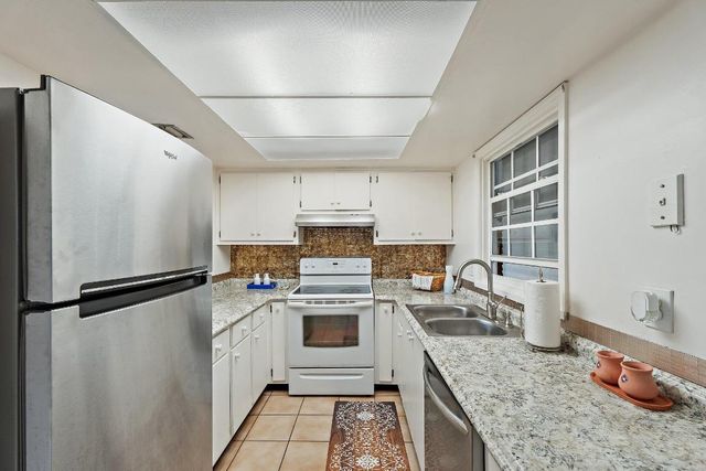 2707 N Highway A1a G, Fort Pierce, FL 34949