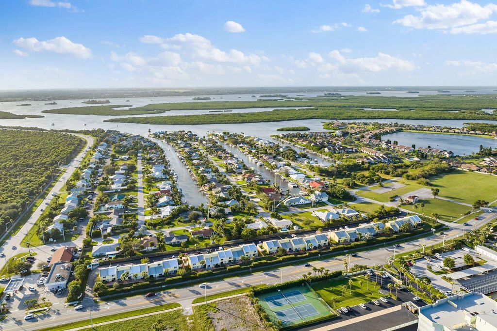 2707 N Highway A1a G, Fort Pierce, FL 34949