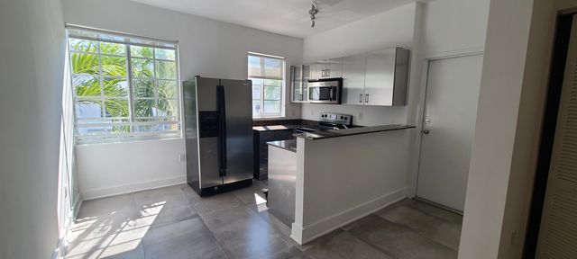 1000 Meridian Avenue 3, Miami Beach, FL 33139