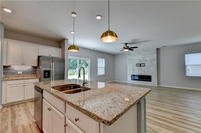 404 Golden Eagle Parkway, Braselton, GA 30517