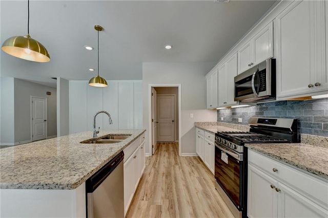 404 Golden Eagle Parkway, Braselton, GA 30517