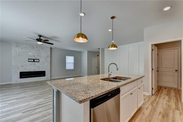 404 Golden Eagle Parkway, Braselton, GA 30517