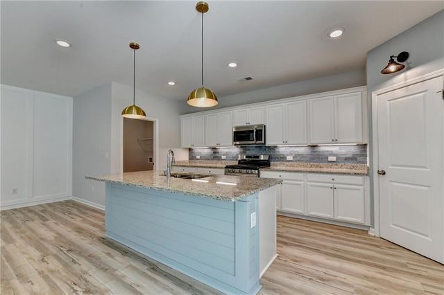 404 Golden Eagle Parkway, Braselton, GA 30517