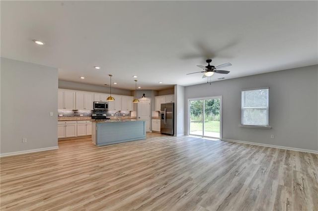 404 Golden Eagle Parkway, Braselton, GA 30517