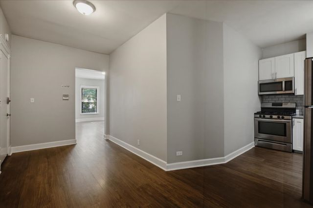 5020 S Blackstone Avenue 204, Chicago, IL 60615