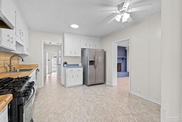 3355 Seabrook St, Pensacola, FL 32505