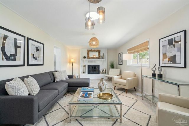 3355 Seabrook St, Pensacola, FL 32505