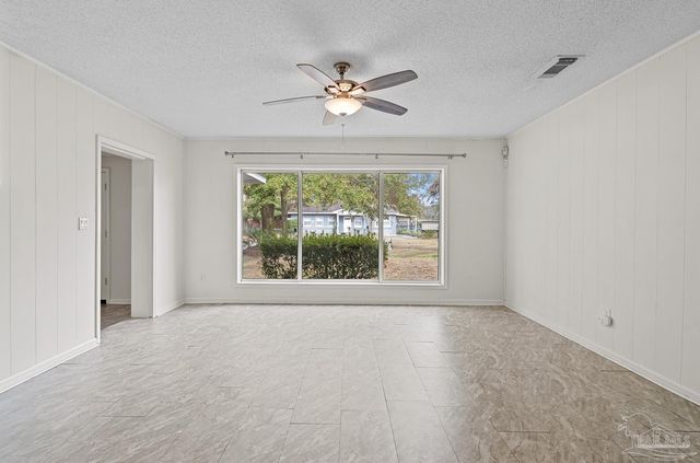 3355 Seabrook St, Pensacola, FL 32505