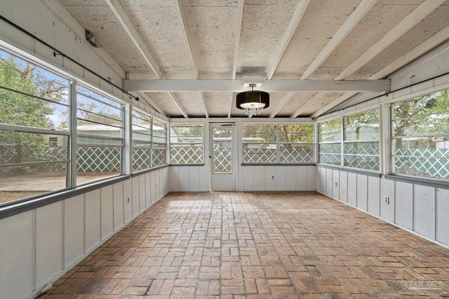 3355 Seabrook St, Pensacola, FL 32505