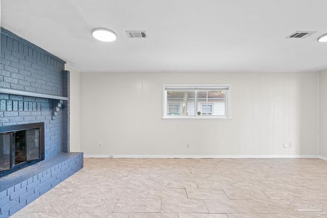 3355 Seabrook St, Pensacola, FL 32505