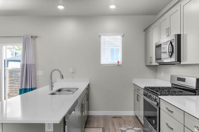 7867 W WALK ABOUT WAY, Magna, UT 84044