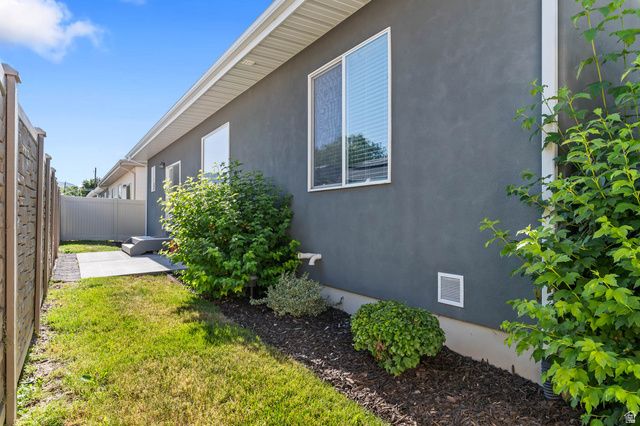 7867 W WALK ABOUT WAY, Magna, UT 84044