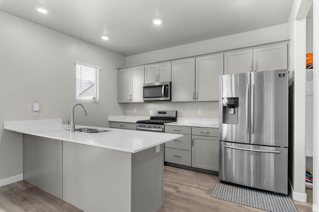 7867 W WALK ABOUT WAY, Magna, UT 84044