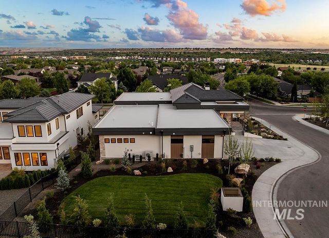 2458 S Globe Ln, Boise, ID 83716