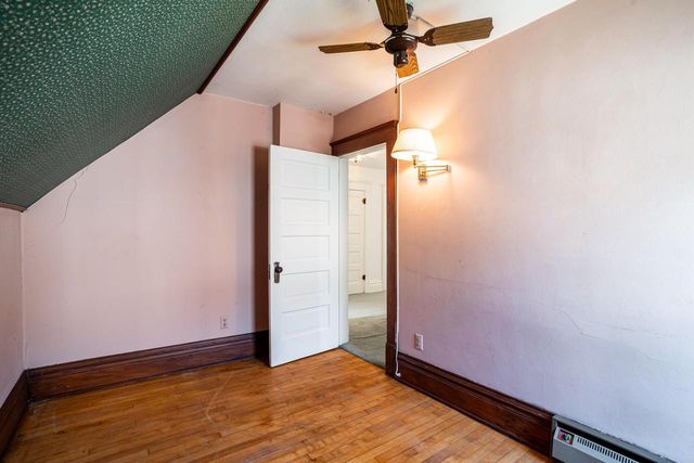 827 Oakland AVENUE, Waukesha, WI 53186