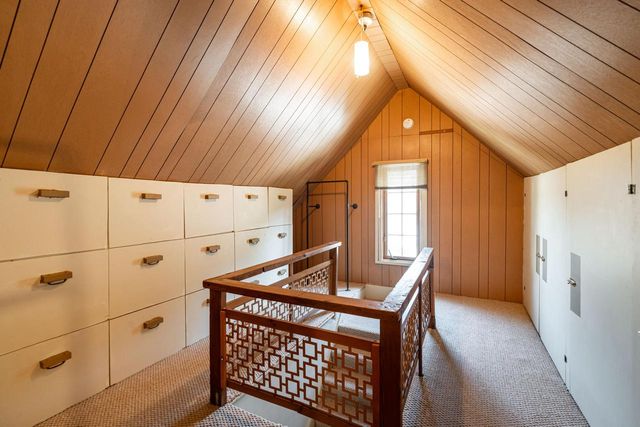 827 Oakland AVENUE, Waukesha, WI 53186