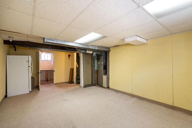 827 Oakland AVENUE, Waukesha, WI 53186