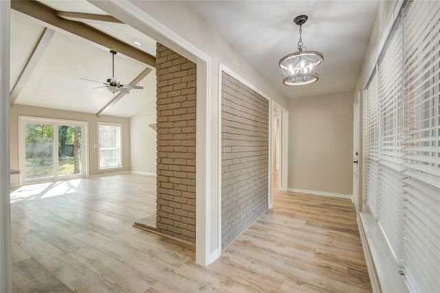 222 Ridgewood Drive, Spring, TX 77386