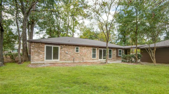 222 Ridgewood Drive, Spring, TX 77386