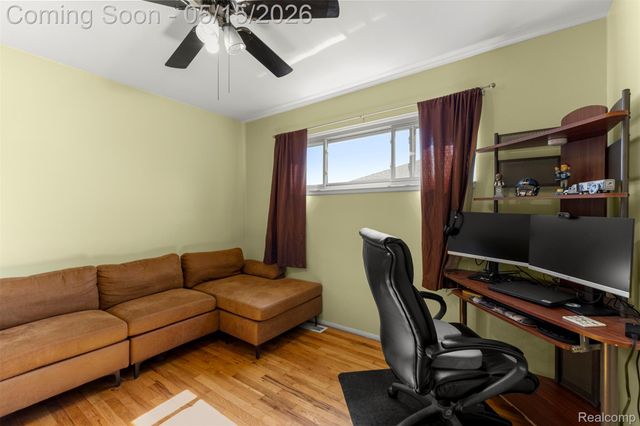 16187 Regina Avenue, Allen Park, MI 48101