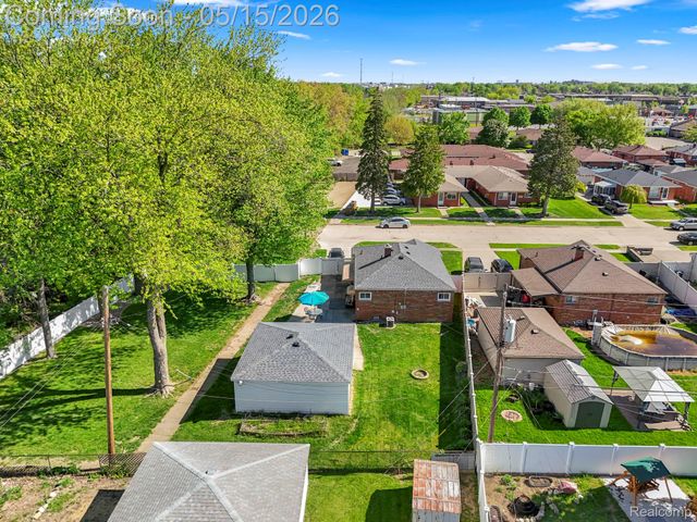 16187 Regina Avenue, Allen Park, MI 48101