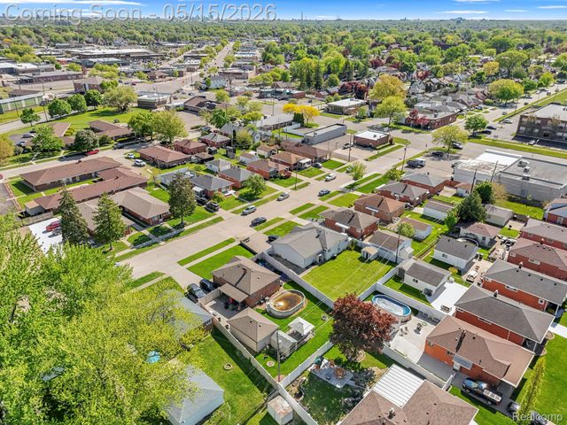 16187 Regina Avenue, Allen Park, MI 48101