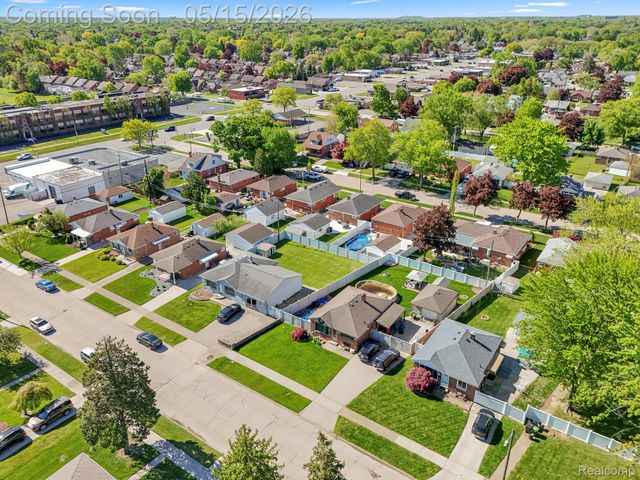 16187 Regina Avenue, Allen Park, MI 48101