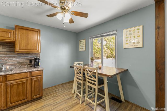 16187 Regina Avenue, Allen Park, MI 48101