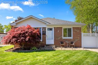 16187 Regina Avenue, Allen Park, MI 48101