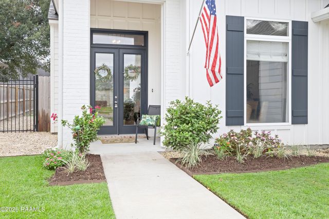 220 Treescape Drive, Lafayette, LA 70508